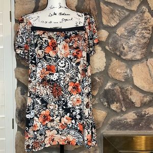 🥳 HOST PICK🥳 Susan Lawrence floral blouse